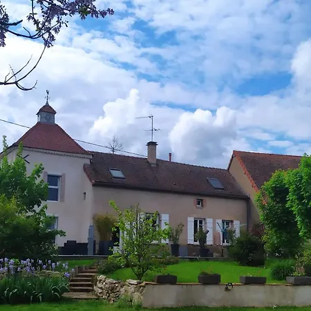 Homestay Proche De Studio Dans Ancienne Ferme Vichy